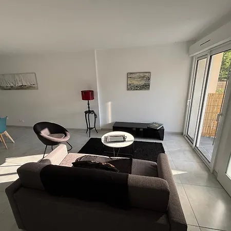 Maison 1 Chambre, 4 Couchages Nyaraló Médis